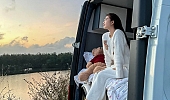 Ngọc Trinh thả dáng cùng mẫu xe Mobihome mới mua