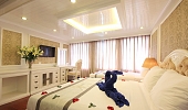 Tàu du lịch Signature Halong Cruise